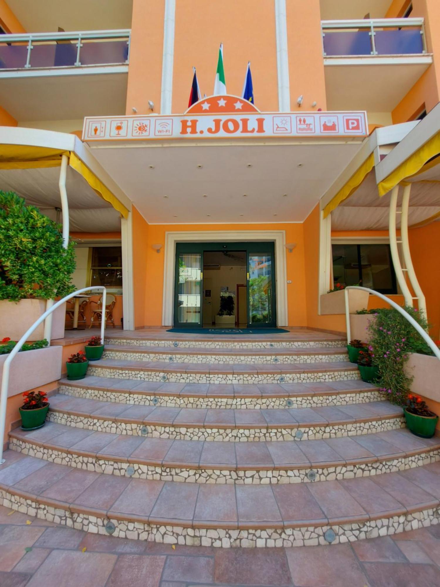 Hotel Joli 切塞纳蒂科 外观 照片
